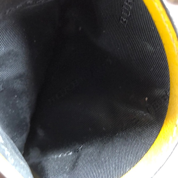 ๐Burberry๐๐ ๐ณ Card Holder ๐๐ณ๐Pre โค๏ธโd ๐ - Picture 5 of 8